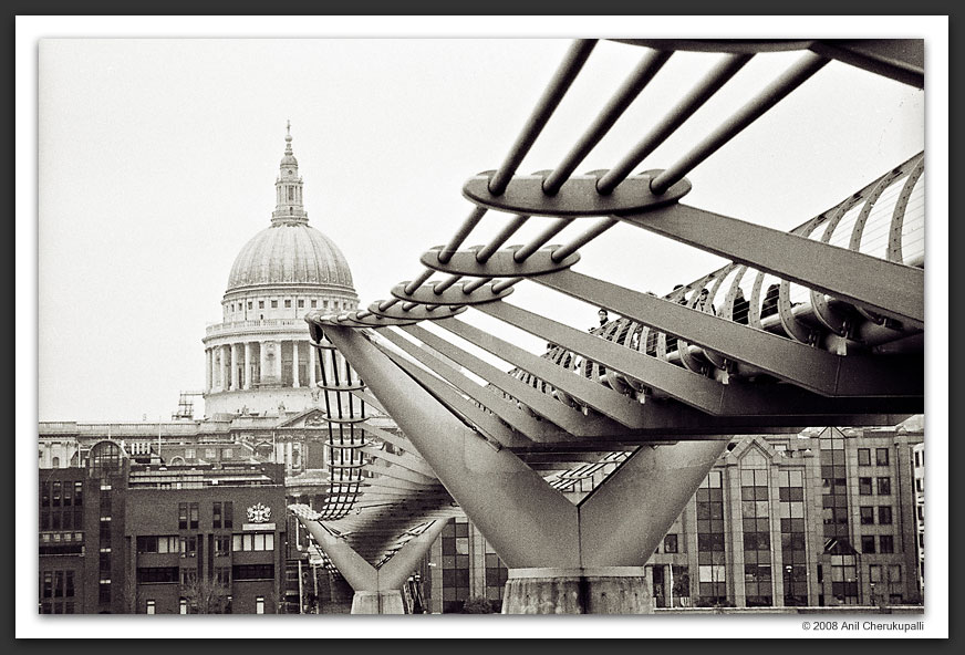 Millenium Bridge